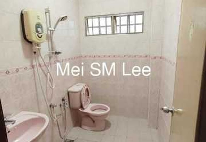 Jalan Suasana, Bandar Tun Hussein Onn