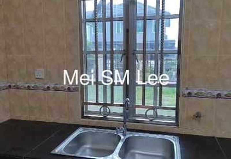 Jalan Suasana, Bandar Tun Hussein Onn