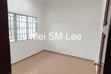 Jalan Suasana, Bandar Tun Hussein Onn