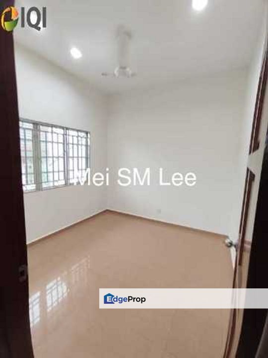 Jalan Suasana, Bandar Tun Hussein Onn, , 