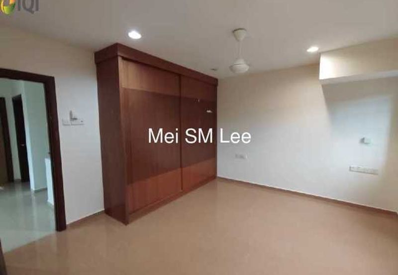 Jalan Suasana, Bandar Tun Hussein Onn