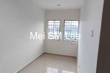 Jalan Suasana, Bandar Tun Hussein Onn