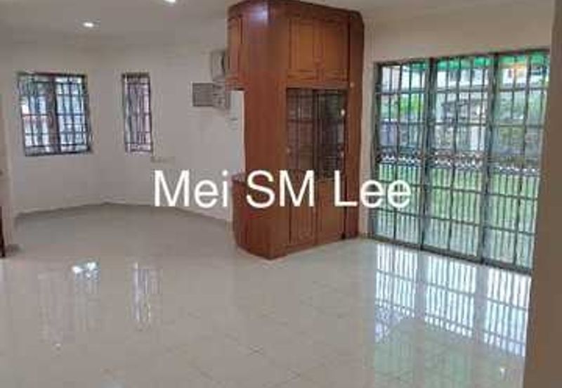 Jalan Suasana, Bandar Tun Hussein Onn