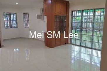 Jalan Suasana, Bandar Tun Hussein Onn