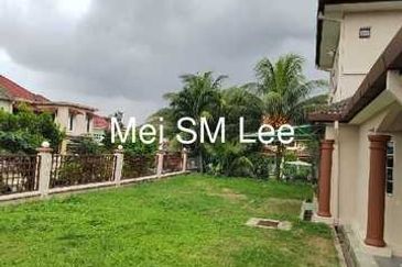 Jalan Suasana, Bandar Tun Hussein Onn