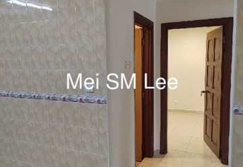 Jalan Suasana, Bandar Tun Hussein Onn