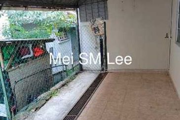 Jalan Suasana, Bandar Tun Hussein Onn