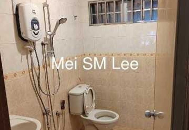 Jalan Suasana, Bandar Tun Hussein Onn