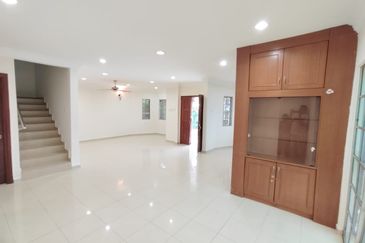 Jalan Suasana, Bandar Tun Hussein Onn