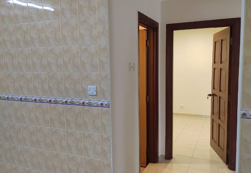 Jalan Suasana, Bandar Tun Hussein Onn