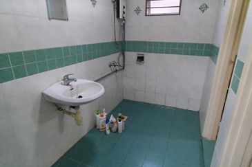 Facing North East 2 Storey Terrace @ Bandar Puteri 12, Puchong