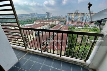 Green Suria Apartment