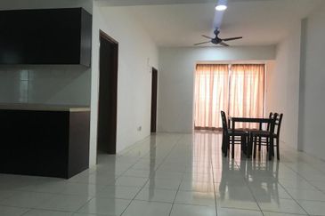 Green Suria Apartment