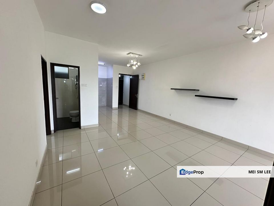 3 Bedrooms Condo @ Zamrud Residence, Kajang, Selangor, Kajang