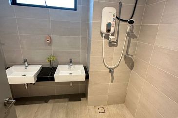 Lakefield Residences, Tropicana Heights