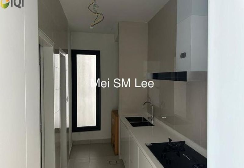 Mayfair Residences @ Pavilion Embassy