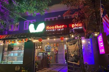 3 Storey Shoplot @ Changkat Bukit Bintang, Kuala Lumpur