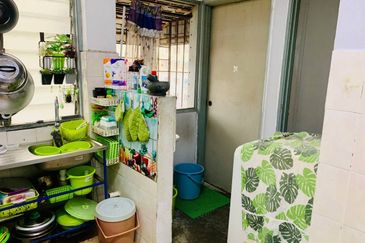 Pangsapuri Putra Raya