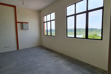 Bukit Jelutong Industrial Park