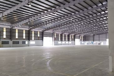 West Port, Pulau Indah