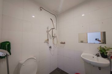 Vista Alam Serviced Apartment