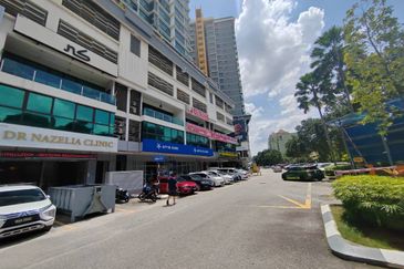 Vista Alam Serviced Apartment