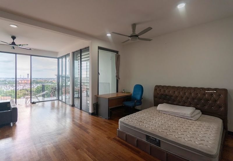 Duta Villa, Setia Alam