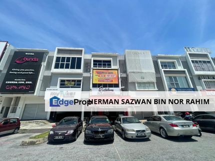 FACING MAIN ROAD 3 Storey Shop Lot TTDI Grove Kajang, Selangor, Kajang