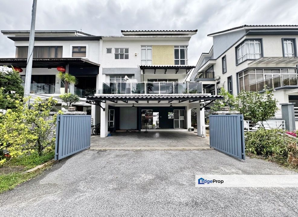 Saujana Villa Kajang, 2.5 Storey Semi D FACING OPEN RENOVATED, Selangor, Kajang
