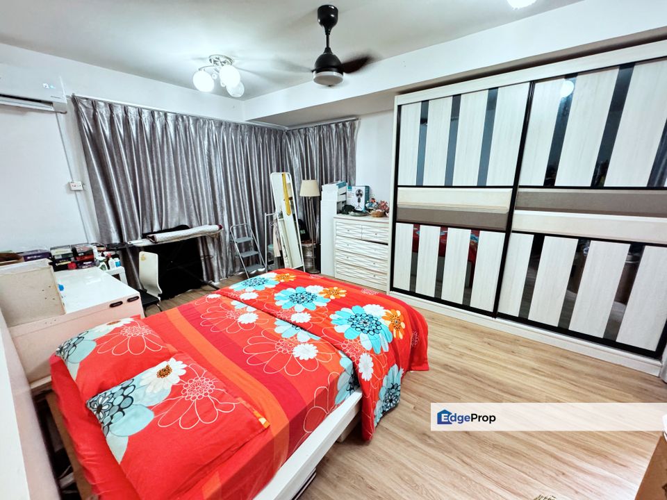 Saujana Villa Kajang, 2.5 Storey Semi D FACING OPEN RENOVATED, Selangor, Kajang