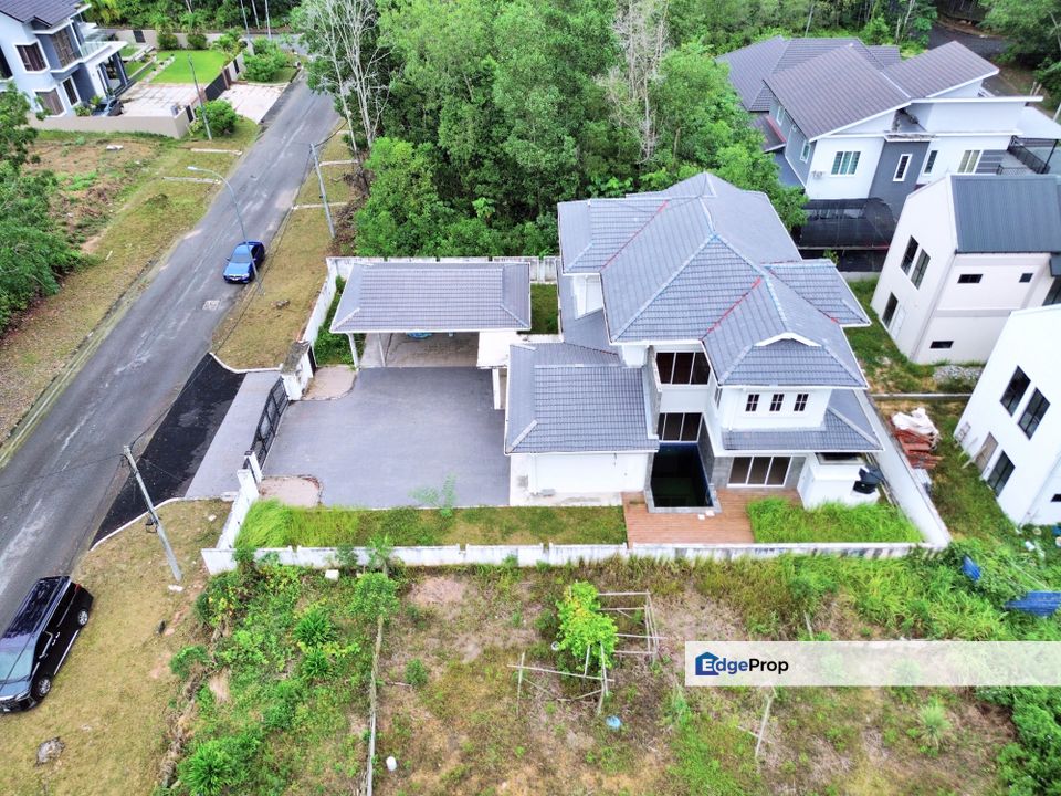 Bukit Mahkota Bangi , 2 Storey Bungalow BRAND NEW SWIMMING POOL, Selangor, Bangi