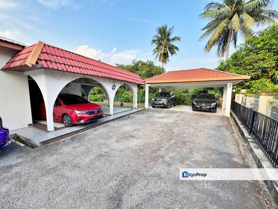 Seksyen 2 Bandar Baru Bangi, Single Storey Bungalow GOOD OFFER, Selangor, Bangi
