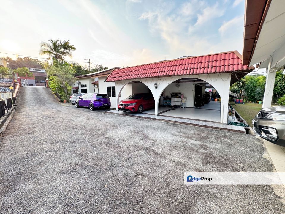 Seksyen 2 Bandar Baru Bangi, Single Storey Bungalow GOOD OFFER, Selangor, Bangi