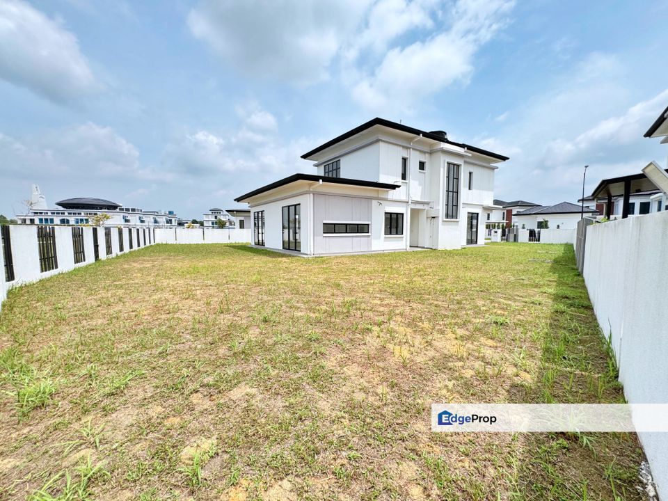 Verdale Alam Sari Bangi , 2 Storey Bungalow HUGE LAND near MASJID, Selangor, Bangi