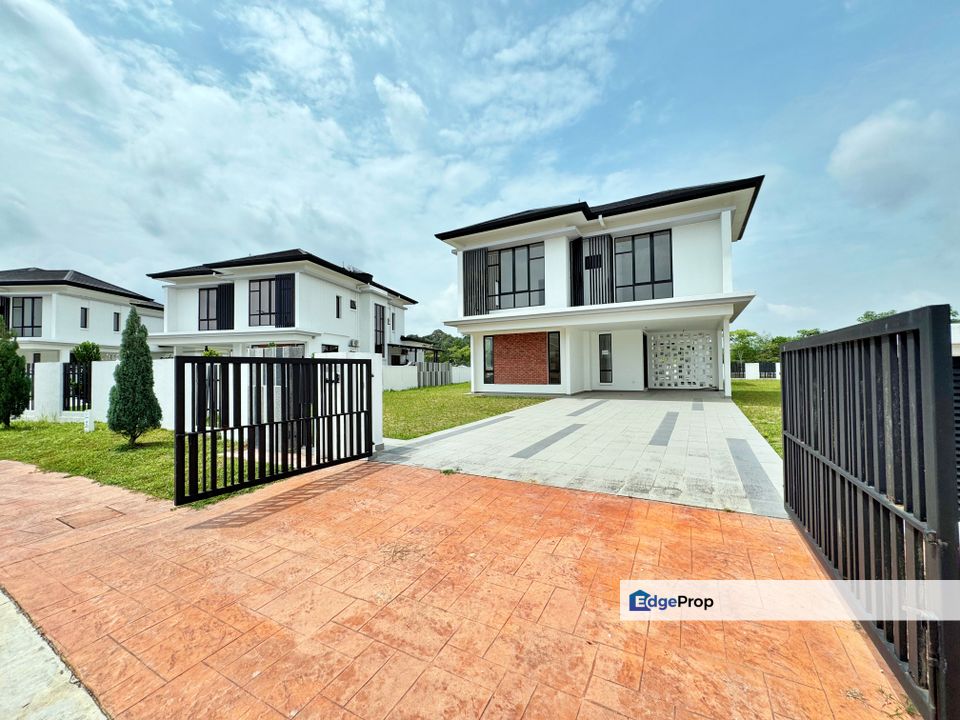 Verdale Alam Sari Bangi , 2 Storey Bungalow HUGE LAND near MASJID, Selangor, Bangi