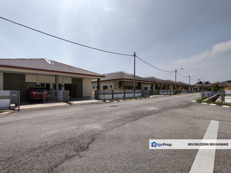 Semi D for Rent with Aircond in Sitiawan Perak, Perak, Sitiawan