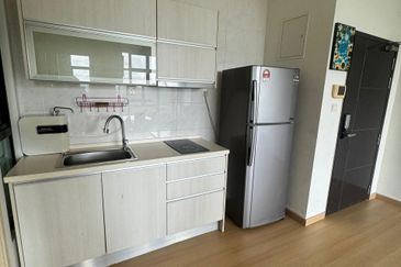 D'Summit Residences @ Kempas Utama