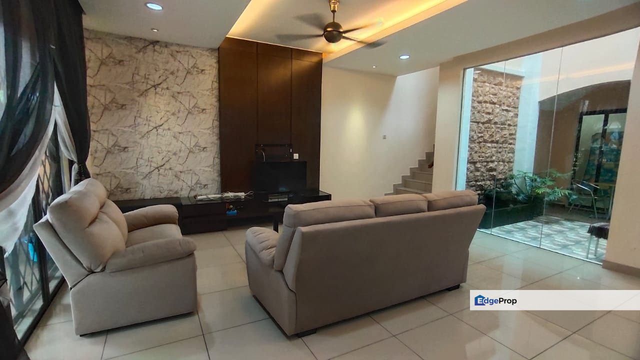 #Kulai #Indahpura Nice Renovated Semi Detached House for Rent, Johor, Kulai