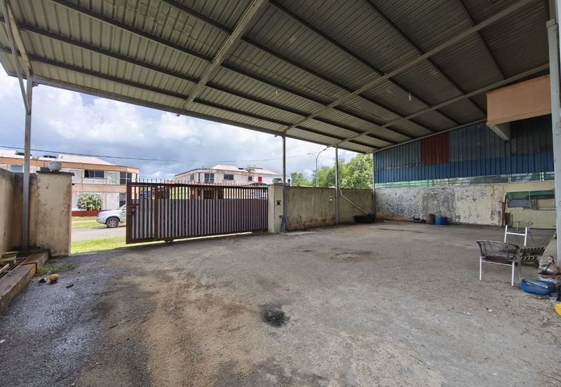 Kota Tinggi Semi D Factory *Corner* Lot for Rent