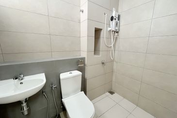 Robin @ Bandar Rimbayu