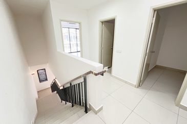 Robin @ Bandar Rimbayu