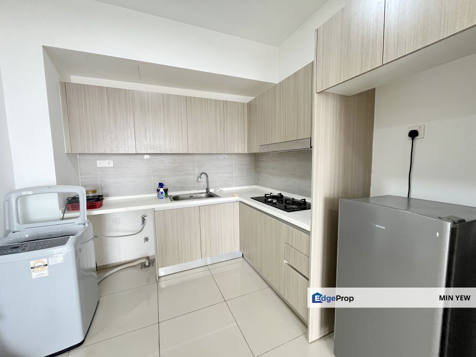 Fully Furnished !! Nice 2bedrooms @ Gravit8, Klang South, Selangor, Klang