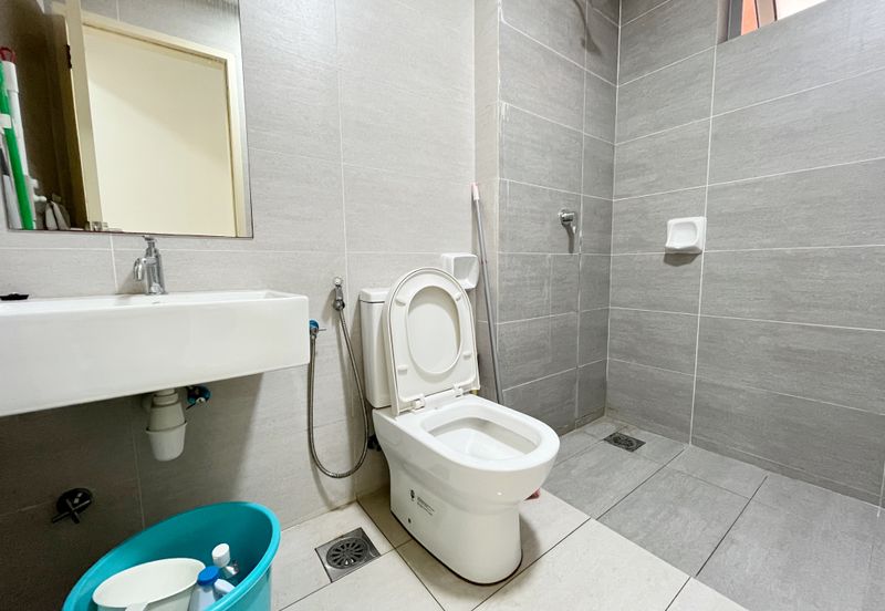 Gravit8 @ Klang South