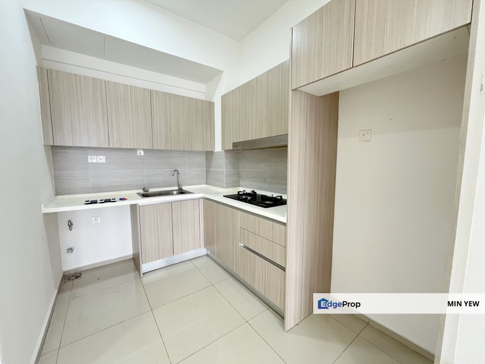 Partially Furnished 2+1 Bedroom @ Gravit, Klang South, Klang Selangor, Selangor, Klang