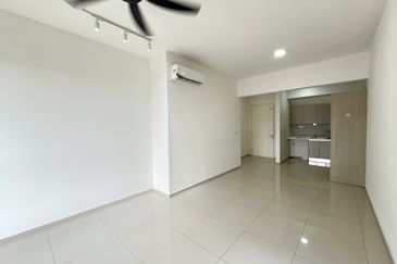 Gravit8 @ Klang South