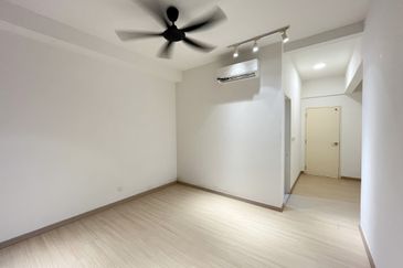 Gravit8 @ Klang South