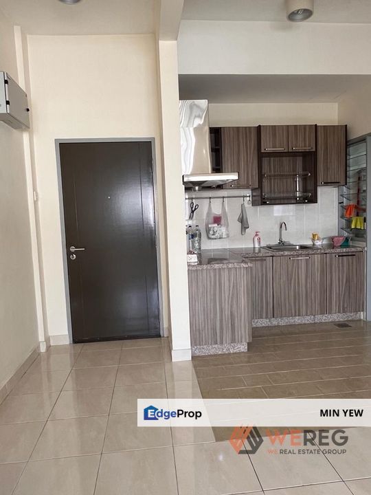 Nice Condition Unit @ Lagoon Suites, Kota Kemuning, Selangor, Kota Kemuning