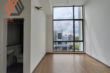 Lucent Residence @ twentyfive.7