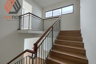 Lucent Residence @ twentyfive.7