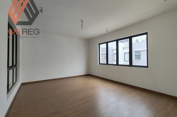 Lucent Residence @ twentyfive.7